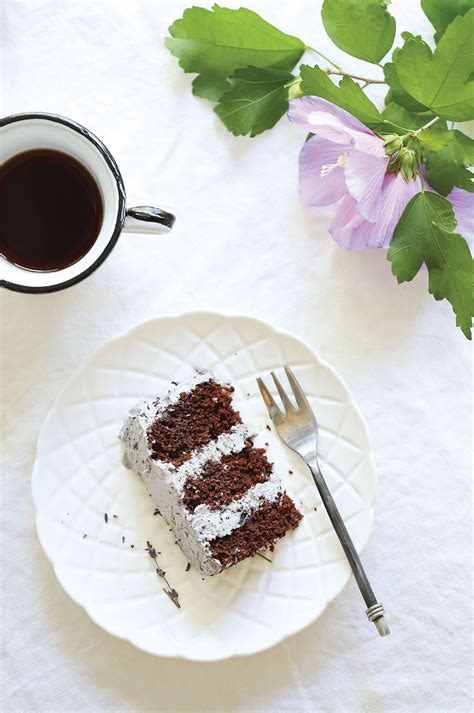 Apr 27, 2016 · sometimes, just knowing that you can make something gluten free can create a feeling of encouragement and hopefulness. Gluten free Vegan Chocolate Lavender Aquafaba Cake