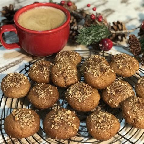 Rich christmas cookies are one of the archetypical german culinary traditions, and those fabulous smells are found in homes and outdoor christmas markets in november and december. Traditional Greek Christmas Cookies...Melomakarona! | My ...