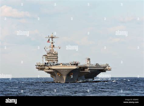 Us Navy Aircraft Carrier Uss George Washington Moves Into Formation