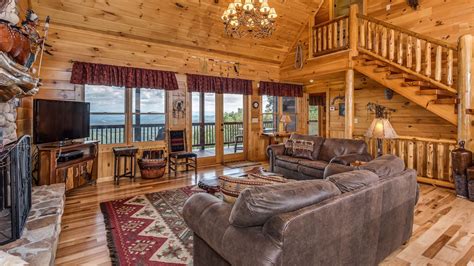 Luxury north georgia blue ridge cabin rentals in the blue ridge, north georgia mountains. Legendary View Lodge Rental Cabin - Blue Ridge, GA ...