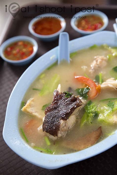 Like artisan local butchers, fishmongers are under threat of extinction, their formidable predator, supermarkets moreover, an increasingly lazy. Boon Keng Fish Head Bee Hoon: Fishmongers know fish | Maxi ...