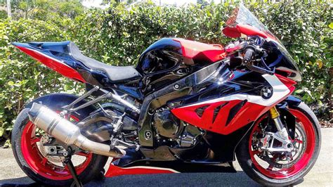 The bmw s1000rr hp4 is a premium track focused sports bike and is powered by a liquid cooled 999 cc inline four engine, producing a 193 bhp at 13,000 rpm and maximum torque at 9,750 rpm. 2015 BMW S1000RR HP4 Carbon Race | W96 | Monterey 2017