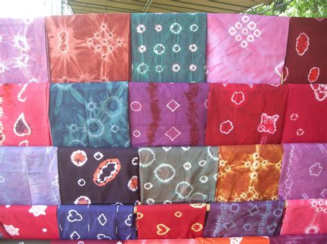 GALERY SHOPAHOLIC: Kreasi Unik Batik Jumputan