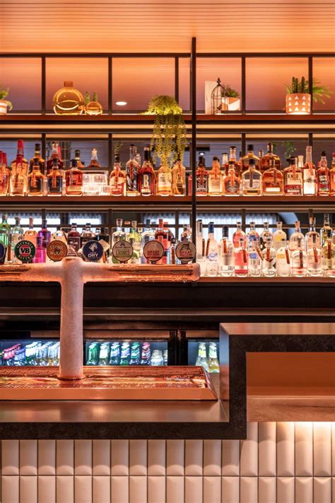 Parkwood Tavern — Cayas + Ward