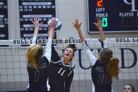 17 Kalamazoo Area Athletes Earn All State Volleyball Honors