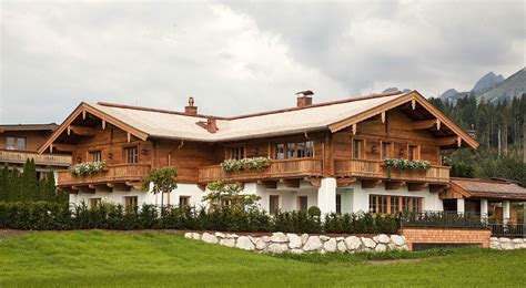 Home - Holzbau Obermoser | Ländliche häuser, Altholz haus ...