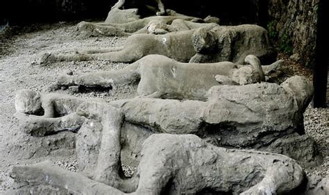 Pompeya Calcinados Por La Erupción Del Vesubio En El 79 Dc © Getty