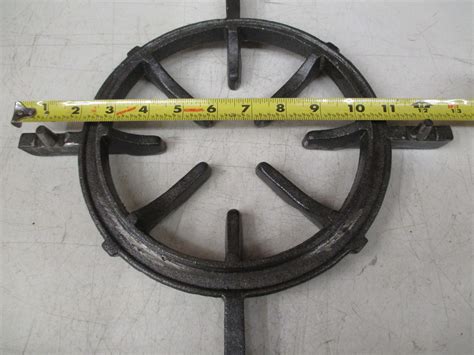 Compared to steel grids, you have less to worry about when it comes to food sticking to your porcelain grates. Cast Iron Gas Stove Burner Grate (Lot of 10) | Daves ...