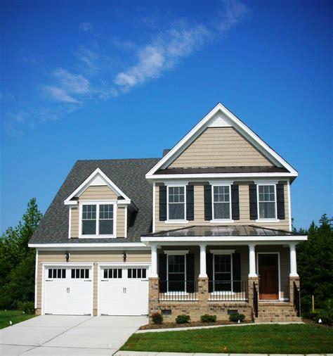 What is vertical wood siding? James Hardie | Custom Installation