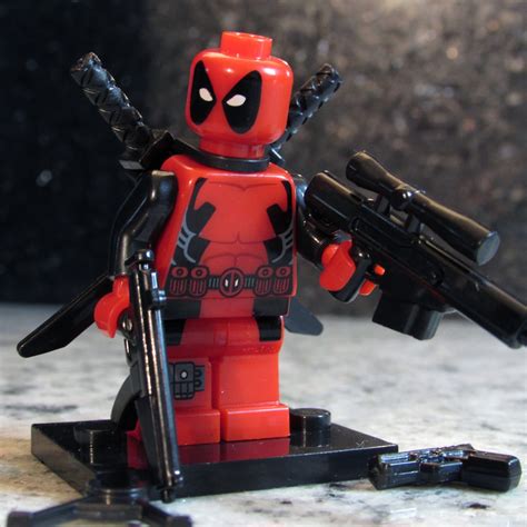 Custom Deadpool Minifigure With Lego Size Battle Rifle Smg