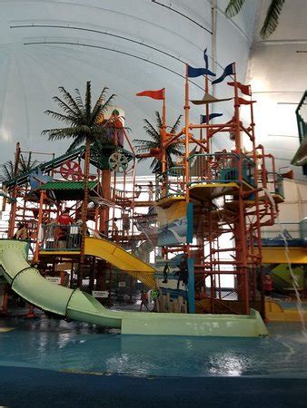 Niagara falls is a group of three waterfalls at the southern end of niagara gorge, spanning the border between the province of ontario in ca. Fallsview Indoor Waterpark (Niagara Falls) - All You Need ...