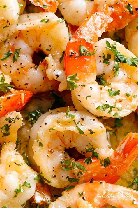 Join eric from simply elegant home cooking as he demonstrates. Garlic Butter Shrimp Scampi - Cafe Delites