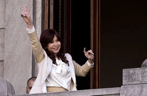 Cristina Kirchner Ensaya El Quinto Kirchnerismo