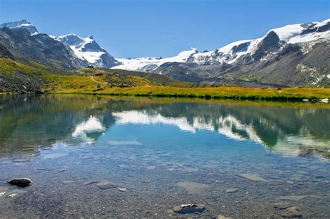 Premium Photo Beautiful Swiss Alps Landscape With Stellisee Lake And