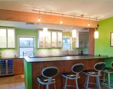 Cocina estrecha pero funcional esta es una cocina que se caracteriza por su sencillez, y fue diseñada por el arquitecto y diseñador de interiores didier gómez. Decoraciones de cocina | Cocinasintegrales Modernas