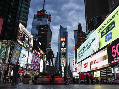 Jun 07, 2021 · new york has already eased dozens of precautionary health rules in recent months, allowing restaurants to remain open past covid curfews, increasing capacity limits across the board as. Coronavirus Deaths Spike Abroad As New York City Becomes U ...
