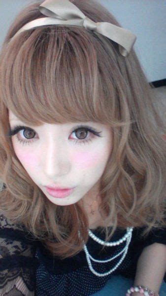 Liese fashion hair color in platinum beige. Liese Prettia Bubble Hair Platinum Beige x Hair talk (With ...
