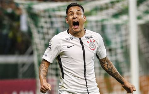 El ex sevillista guilherme arana, un jugador que regresó a brasil después de no demostrar en arana, quien llegó al sevilla en 2017 como apuesta de óscar arias y un coste de 11 millones de. Reviravolta? Barcelona pode atravessar Sevilla e contratar ...
