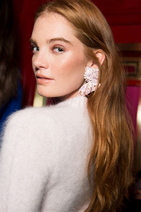 What they are designed for and how to use them. Hair serum for frizzy hair: 5 of the best serums to use ...