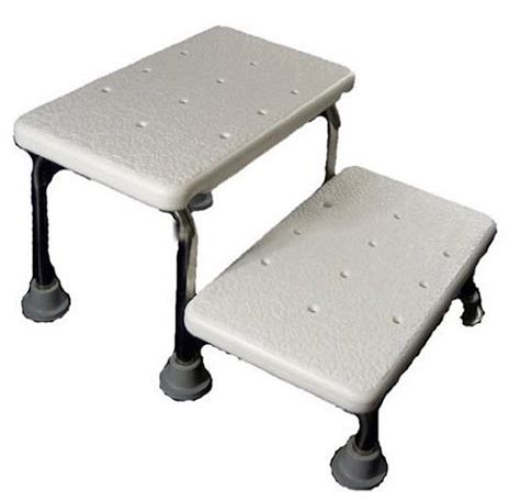 The door closes, the tub fills with water and after draining the bath, the person opens the door and steps out safely. Bath step stool - FindaBuy