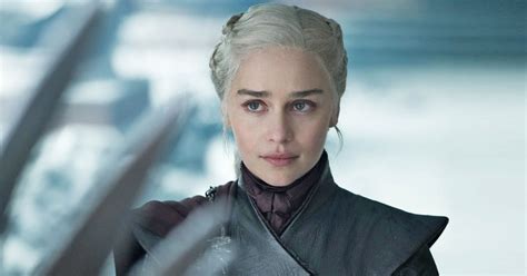 Game Of Thrones ‘khaleesi Emilia Clarke Got A ‘tears Provoking Prop Stolen By Her Brother