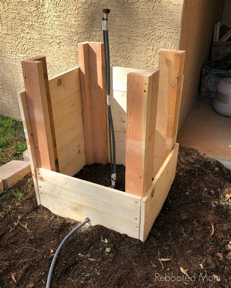 When it comes to growing potatoes, the traditional method may not be the best way for you. DIY - Build a Potato Box - Rebooted Mom