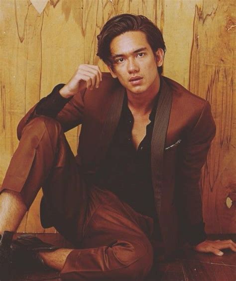 Aktor muda berbakat yang sering menghiasi layar perfilman indonesia ini memang tengah digandrungi oleh kaum hawa. Adipati Dolken ♥ | Adipati Dolken | Pinterest