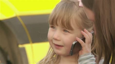 Three Year Old Girls 999 Call Saves Pregnant Mum Youtube