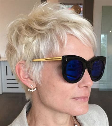 Short hairstyles for thin hair 2021. 50 Amazing Haircuts for Older Women Over 60 in 2020-2021 ...