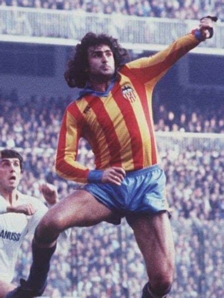 Nació el 15 de julio de 1954 en bell ville, provincia de córdoba, argentina. Mario Kempes en 2020 | Mario kempes, Fútbol, Mario
