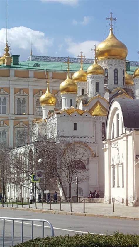 За стенами крепости площадью 9 гектар могли укрыться от опасности жители окружающих посадов. Москва. Кремль. Благовещенский Собор. (с изображениями ...
