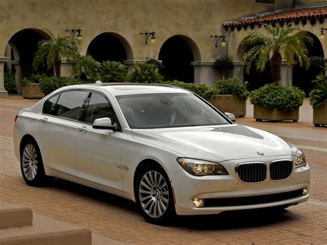 Our comprehensive reviews include detailed ratings on price and features, design, practicality, engine, fuel consumption, ownership. BMW 7 Series (F01/02) specs & photos - 2008, 2009, 2010 ...