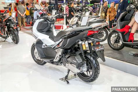 Honda scooty price start at ₹ 62,229. Honda 150cc adventure scooter debuts - Exp price approx Rs ...