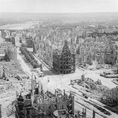 Dresden, germany before the bombing in wwii. 드레스덴 융단폭격 : 블록버스터와 융단폭격의 어원 - 미스터리/공포 - 에펨코리아