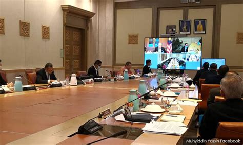 Menteri wilayah persekutuan, tan sri annuar musa menjelaskan beliau tahu siapa yang membangkitkan isu ini dan tujuannya hanyalah untuk menghakis kepercayaan kepada kerajaan perikatan nasional. PM: J'kuasa teknikal akan pastikan pengurusan darurat lancar
