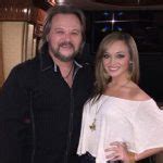 Travis tritt daughter and michael ray. Travis Tritt News - Country Fancast