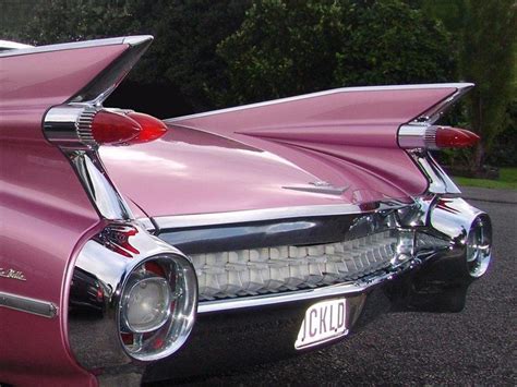 El Cadillac Rosa Bajo Lunetaf Ag