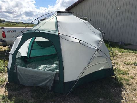 The cabelas alaskan guide tents seem to be a little more bulky. Cabela's Alaskan Guide 6 Person Tent w/extras for Sale in ...
