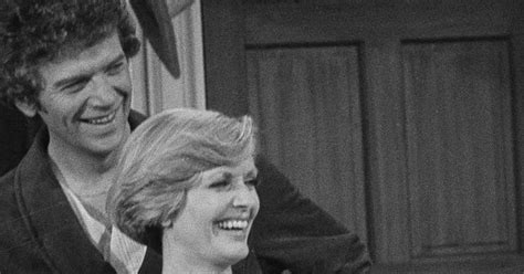 florence henderson speculates about what really happened to carol brady s first husband on the