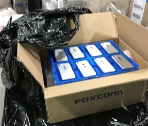 Alleged Foxconn Photo Hints At Iphone With Rear Facing Touch Id Ubergizmo