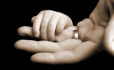 Diantara adab yang diajarkan di dalam islam adalah adab dalam menghormati orang yang lebih tua. Kisah Inspirasi Islam: Hormati dan Sayang Kepada Orang Tua