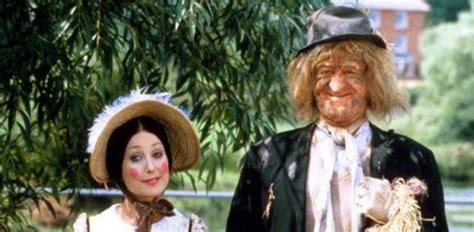 The album also includes the 'the worzel gummidge christmas maxi single', featuring songs from the 1980 christmas tv spectacular. Where Was Worzel Gummidge Filmed? Filming Locations and Details - OtakuKart News