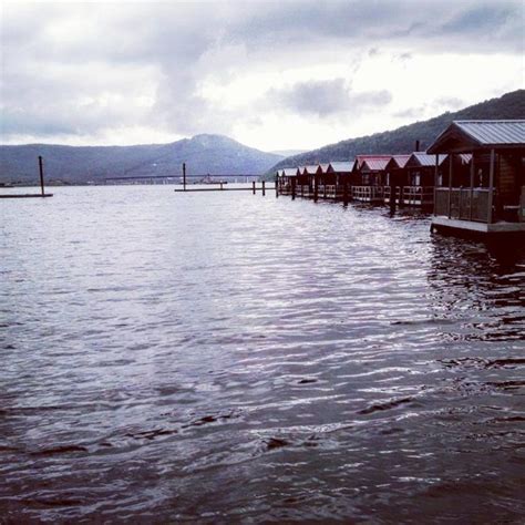 Find the perfect place that matches your trip's vibe without breaking your budget. These Floating Cabins Near Nashville Are The Ultimate ...