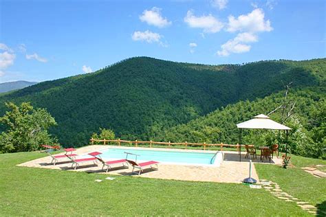 Und wenn hunde erlaubt waren, dann nur kleine hunde. Ferienhaus Toskana mit Pool und Hund TOH380 Garten mit ...