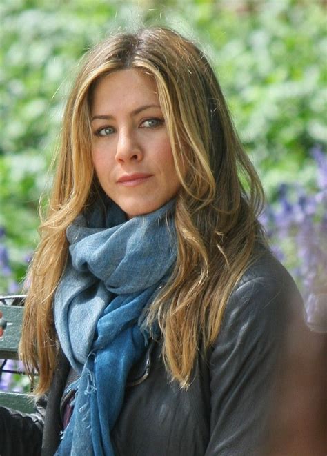 15 Really Long Hairstyles For More Other Long Hairstyle Peinados Jennifer Aniston Jennifer