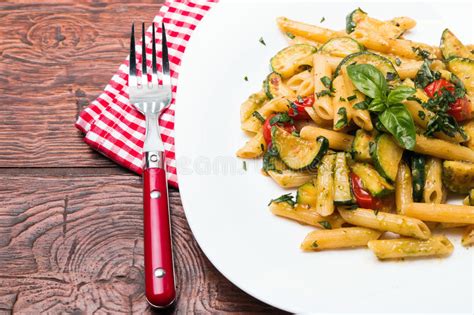 Check spelling or type a new query. Cavolfiore Fritto In Pastella Fotografia Stock - Immagine ...