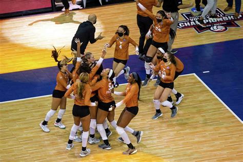 Texas Volleyball To Face Kentucky In Ncaa Championship