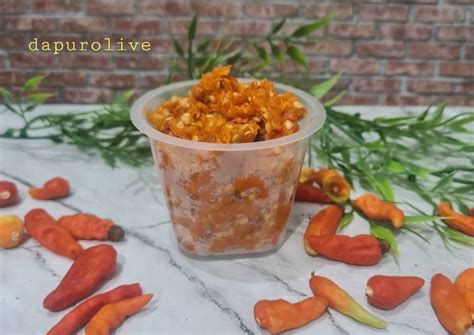 Hampir di setiap rumah makan pasti menyediakan menu satu ini. Resep: Sambal Cabe Soto, Rawon, Bakso dan Mie Ayam dll ...
