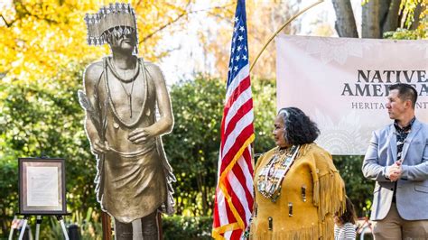 New Ca Native American Statue At Sacramento Capitol Park Sacramento Bee