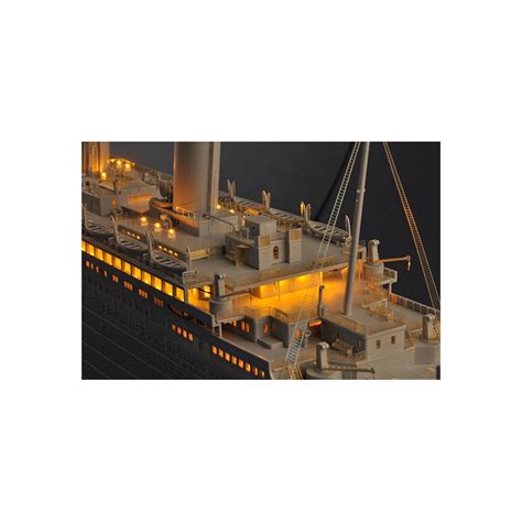 Plastic Model Of Rms Titanic Made By Trumpeter 03719 In 1200 Scale